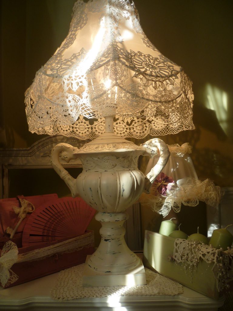 vintage dekoráció- vintage lámpa